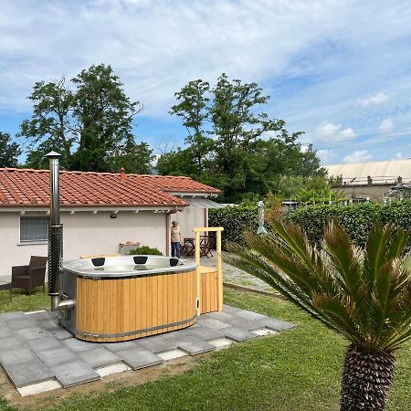 La Camelia Villa Massa e Cozzile Exterior foto