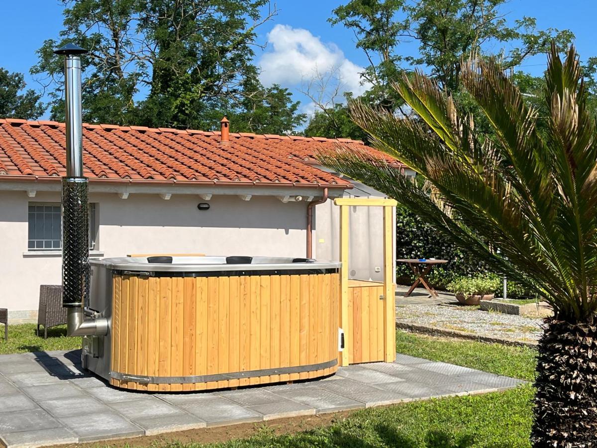 La Camelia Villa Massa e Cozzile Exterior foto